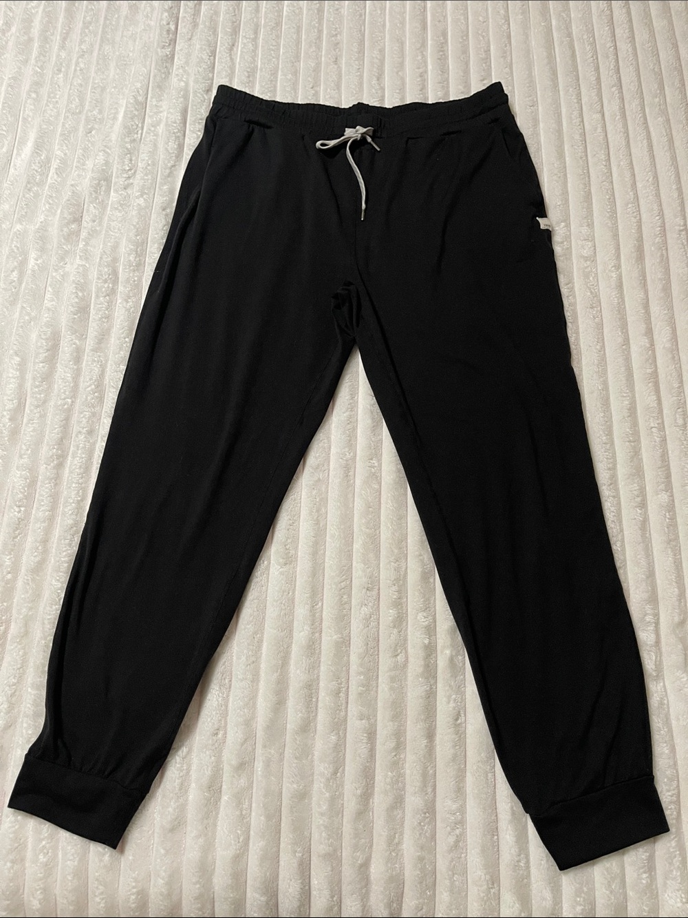 Vuori Black Jogger **Flawed** | Size Large